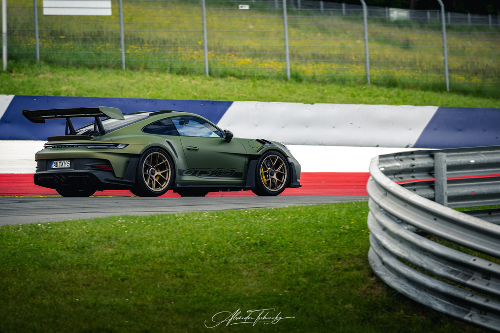 R6PZ2243 _Alexander Tschuncky | Entdecken Sie die faszinierende Welt von Alexander Tschuncky Arts: Kreative Fotografie, atemberaubende Automobilkunst und hochwertiger Bilderdruck. Lassen Sie sich inspirieren! - Realisiert mit Pictrs.com