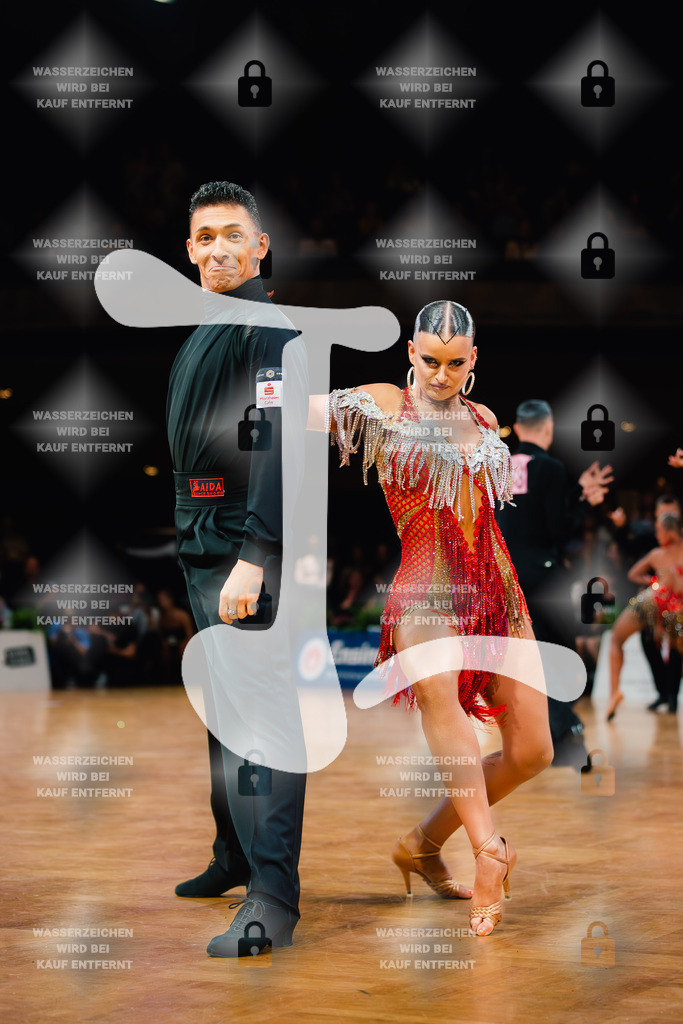 GOC 2025 - WDSF GrandSlam Latin 10-11th (40) Razvan Dumitrescu _ Jacqueline Joos (Germany)-2025-08-23-2195 | Webshop for digital downloads and prints of dance sport, event & show photographer Julian Link - Realisiert mit Pictrs.com