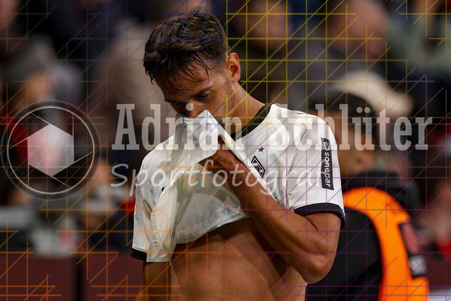 Bayer 04 Leverkusen vs Borussia Mönchengladbach - Bundesliga  | Leverkusen, Deutschland, 21.09.25:   Fabio Chiarodia (Borussia Mönchengladbach) gestikuliert, Gestik waehrend des Spiels der Bundesliga zwischen  Bayer 04 Leverkusen vs Borussia Mönchengladbach in der BayArena(Foto von Brauer-Fotoagentur / Adrian Schlueter)