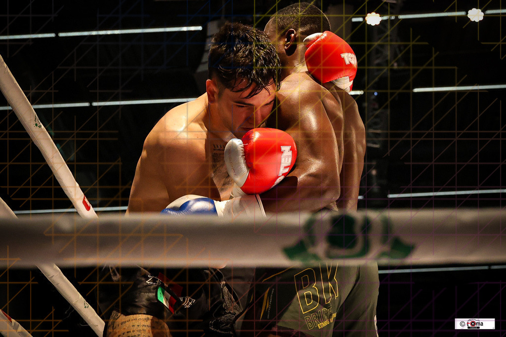 BoB 2026 Kombou vs. Prenga (6 von 11) | professionelle Sport- und Eventfotografie von Tomafocus – dynamische Bilder, emotionale Momente und hochwertige Aufnahmen für jeden Anlass. - Realisiert mit Pictrs.com