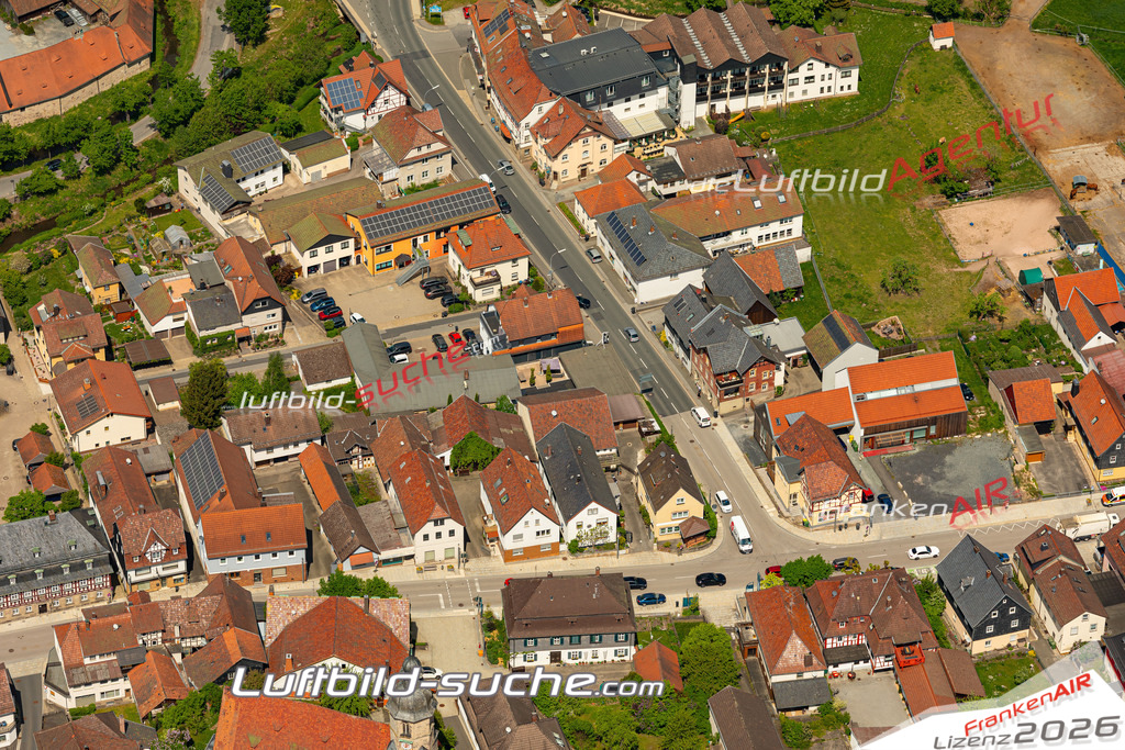 Das Luftbild der Stadt Mitwitz wurde 2022 vom Flugzeug heraus erstellt (keine Drohnen-Aufnahmen) Aufnahmehöhe ca.450 Meter- hohe Bildauflösung und Druck-Qualität. Garantiert!