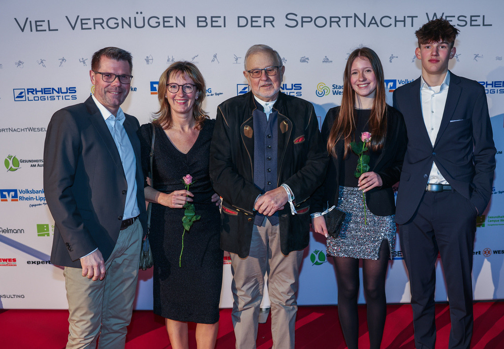 top-top.de250214-097 | Die 3. Weseler SportNacht, die große Sportgala mit Ehrungen der Weseler Sportler des Jahres 2024 findet am Freitag, den 14.02.2025 im Festzelt an der Rheinpromenade statt.Foto: Erwin Pottgiesser