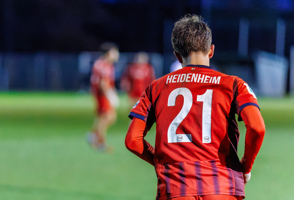 FCHVFB_260325_3-33 | 1.FC Heidenheim 1846 vs. VfB Stuttgart, Fußball, A-Junioren, Verbandspokal, 2025/2026, 25.03.2026 in Heidenheim, Rasenplatz, Walter-Birkhold-Jugendstadion(Foto: Michael Bulling) - Realisiert mit Pictrs.com