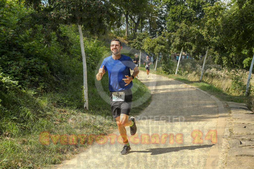 250824_1453_EX1_7920 | Sportfotografie im Rhein-Sieg Kreis, Köln, Bonn, NRW, Rheinland Pfalz, Hessen, etc. Unser Tätigkeitsfeld umfasst den Laufsport vom Volkslauf über den Marathon, Duathlon, Triathon bis zum Ultralauf wie Kölnpfad Ultra oder Schindertrail.