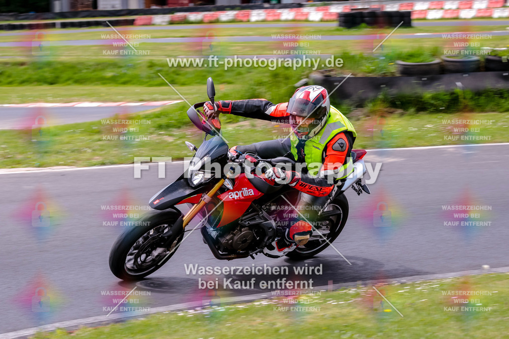 MotoTeamVBK-20945 | Hier findet Ihr Bilder von Touristenfahrten auf der Nürburgring Nordschleife oder von anderen Veranstaltungen die ich besucht habe. Viel Spass beim Durch Schauen 