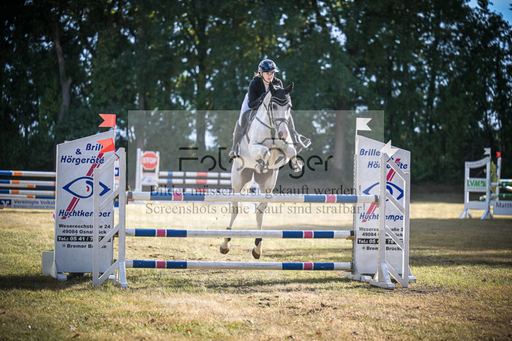 DOS_0399 | Entdecke hochwertige Reitturnierfotos von Foto Oger. Professionell, emotional und authentisch – jetzt Lieblingsmomente im Shop bestellen.Deutschlandweite Turnierfotografie. - Realisiert mit Pictrs.com