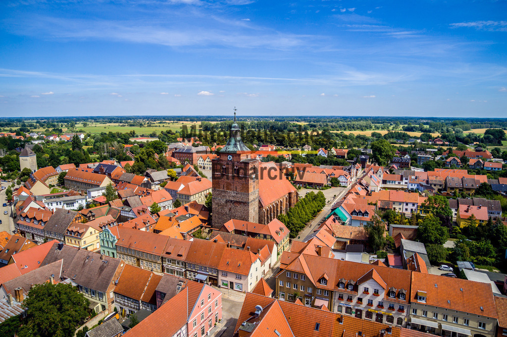 Osterburg-0007 | Die schönsten Luftbilder von Sachen-Anhalt & Mitteldeutschland als Bilddatenbank zur kommerziellen Nutzung. Nutzen Sie unsere Erfahrung seit 2005 in der Luftbildfotografie. - Realisiert mit Pictrs.com