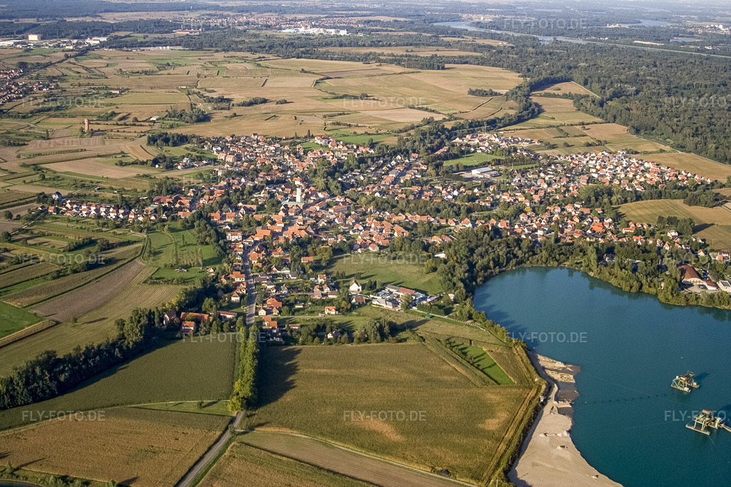 Luftbild: Ortsansicht von Südwesten in Offendorf im Bundesland Bas-Rhin in Frankreich. – Foto: IMG_8135.jpg vom 15.09.2007 durch Werner Riehm/FLY-FOTO.de – Auflösung des Originals: 3456 x 2304 px