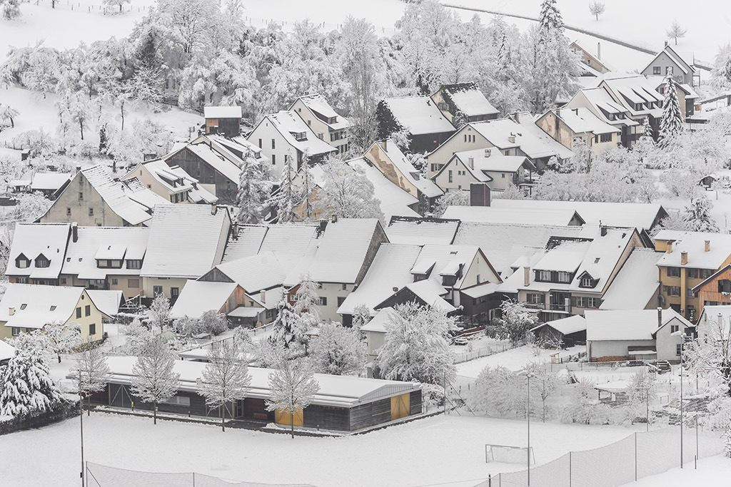 Alter Dorfkern | im Winter in Ziefen, Baselland, Schweiz. - Realisiert mit Pictrs.com