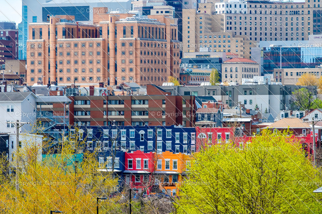 Pittsburgh PA, USA | Pittsburgh begeistert mit seiner einzigartigen Mischung aus Industriegeschichte, moderner Architektur und über 400 Brücken – ein echtes Highlight für jeden Städteliebhaber. Ob beim Sonnenuntergang über dem Point State Park oder beim Bummel durch den Strip District, Pittsburgh bietet unvergessliche Fotomotive und urbanes Flair.
