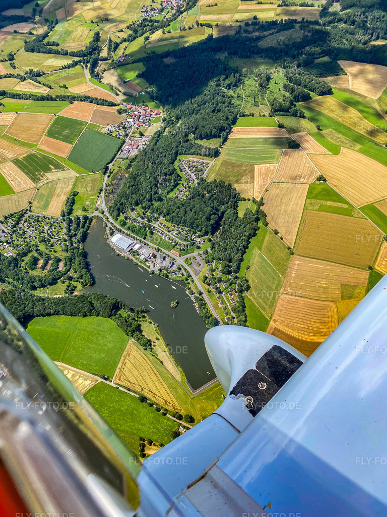 Luftbild: Ibratstausee im Ortsteil Reimboldshausen in Kirchheim im Bundesland Hessen in Deutschland. Foto: IMG_1648.jpg vom 07.07.2024 durch Werner Riehm/FLY-FOTO.de