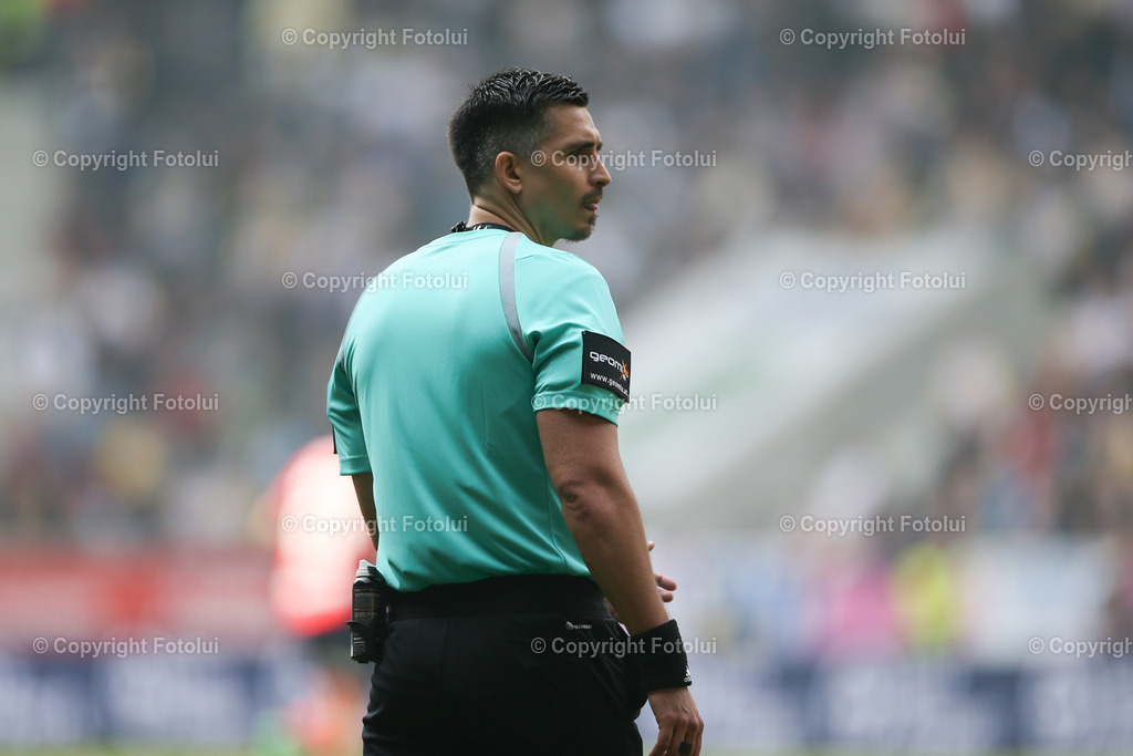 A_LUI_20230423_0037 | SPORT FUSSBALL ADMIRAL BUNDESLIGA 2022/23 LASK VS SC RAPID

IM BILD: Alan Kijas (Schiedsrichter)
FOTO:FOTOLUI/UW