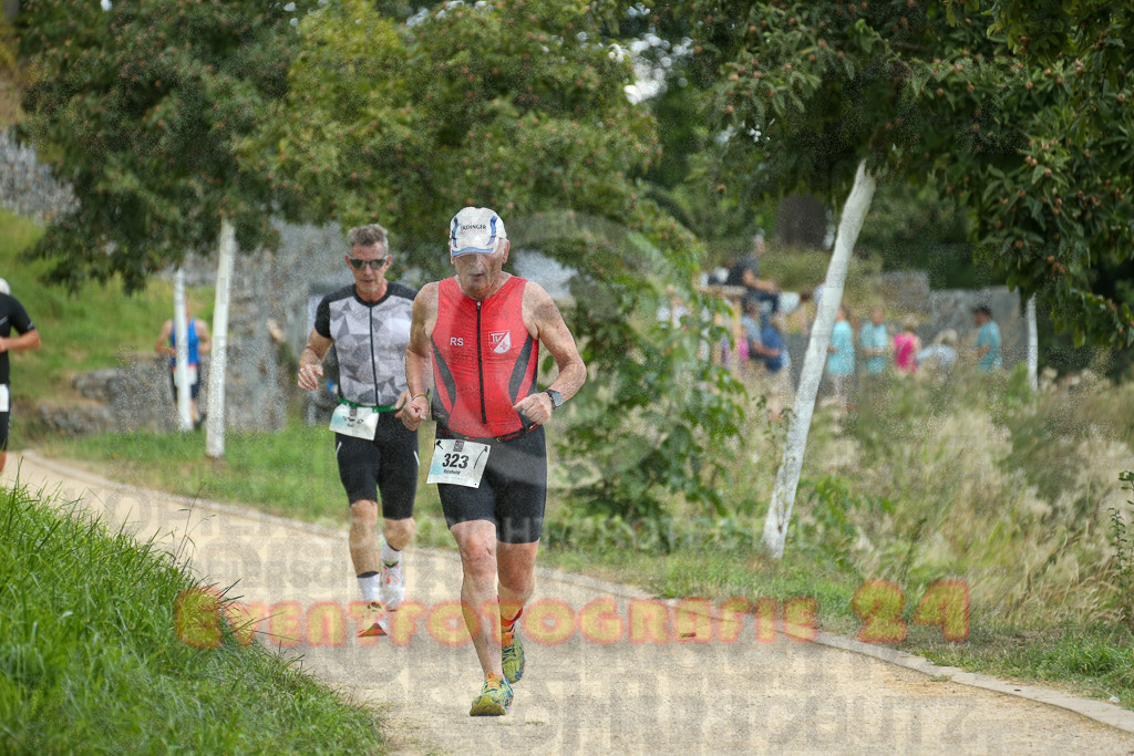 250824_1355_EX1_4284 | Sportfotografie im Rhein-Sieg Kreis, Köln, Bonn, NRW, Rheinland Pfalz, Hessen, etc. Unser Tätigkeitsfeld umfasst den Laufsport vom Volkslauf über den Marathon, Duathlon, Triathon bis zum Ultralauf wie Kölnpfad Ultra oder Schindertrail.