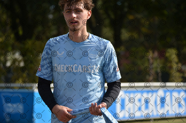 RGE_6109b | Hertha BSC, 2.Bundesliga, Herren, Saison 2025/26, Training,  Maurice Krattenmacher,   Fotograf:  Ralf Gebhardt - Realisiert mit Pictrs.com