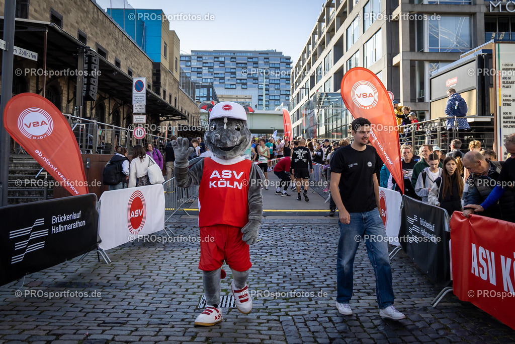 44. Kölner Brückenlauf; Koeln, 14.09.25 | Impressionen vom 44. Kölner Brückenlauf am 14.09.25 am Schokoladenmuseum in Koeln. Foto: BEAUTIFUL SPORTS/Leah Kohring