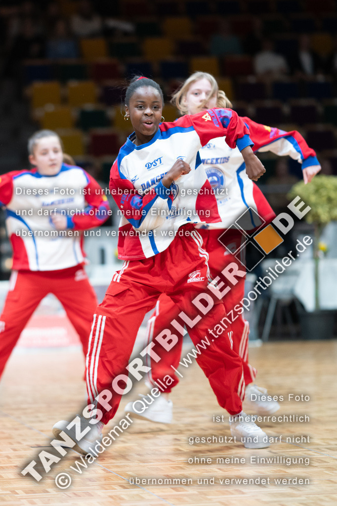 20250125-00061 | Hier finden Sie Tanz Bilder vom Latein und Standard Formationen tanzen. Sportbilder vom Tanzsport. Schöne Fotos und von Weltmeisterschaft, Europameisterschaft, Bundesliga, Regionalliga, Oberliga und Landesliga sowie von GOC Stuttgart, DanceComp, WM Bremen