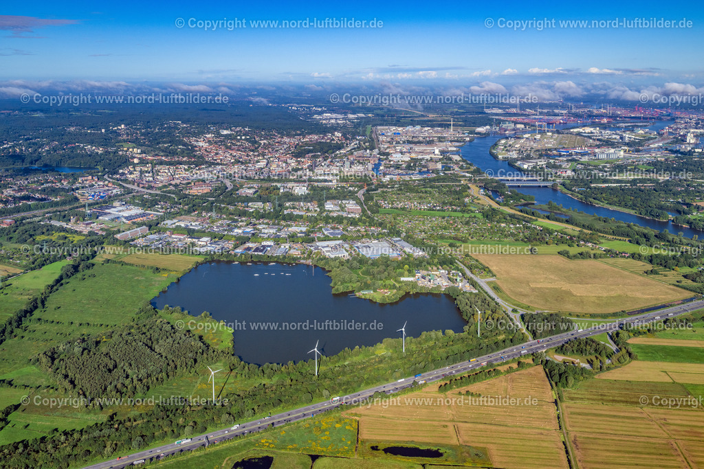 Hamburg_Harburg_Gewerbegebiet_ELS_4497280823 | HAMBURG 05.08.2023 Gewerbegebiet und Erschließungsgebiet Neuländer Wettern an der A1 AS Hamburg-Harburg im Ortsteil Harburg in Hamburg, Deutschland. // Neulaender Wettern commercial area and development area on the A1 AS Hamburg-Harburg in the Harburg district in Hamburg, Germany. Foto: Martin Elsen