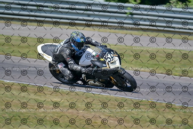 26BT02-0640 | markuskiefer.com - Realisiert mit Pictrs.com