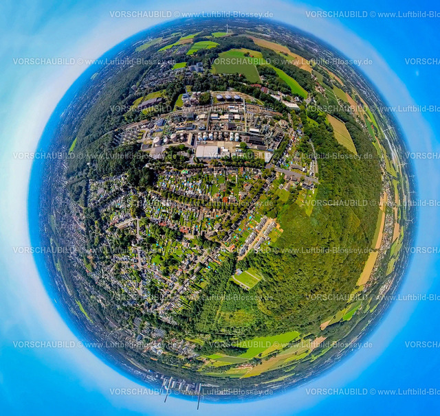 Gladbeck240890541ZweckelPhenolChemie | Luftbild, Ortsteil Zweckel mit Ineos Phenol GmbH Chemiewerk, Zweckeler Wald, Wohngebiet Serlostraße und Gärten mit Swimmingpool, Erdkugel, Fisheye Aufnahme, Fischaugen Aufnahme, 360 Grad Aufnahme, tiny world, little planet, fisheye Bild, Zweckel, Gladbeck, Ruhrgebiet, Nordrhein-Westfalen, Deutschland