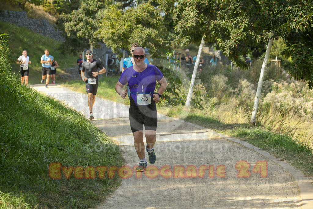 250824_1442_EX1_7228 | Sportfotografie im Rhein-Sieg Kreis, Köln, Bonn, NRW, Rheinland Pfalz, Hessen, etc. Unser Tätigkeitsfeld umfasst den Laufsport vom Volkslauf über den Marathon, Duathlon, Triathon bis zum Ultralauf wie Kölnpfad Ultra oder Schindertrail.
