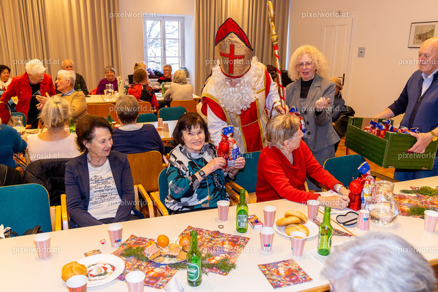 Der Nikolaus beim Seniorenbund | Bildershop von pixelworld.at - Realisiert mit Pictrs.com