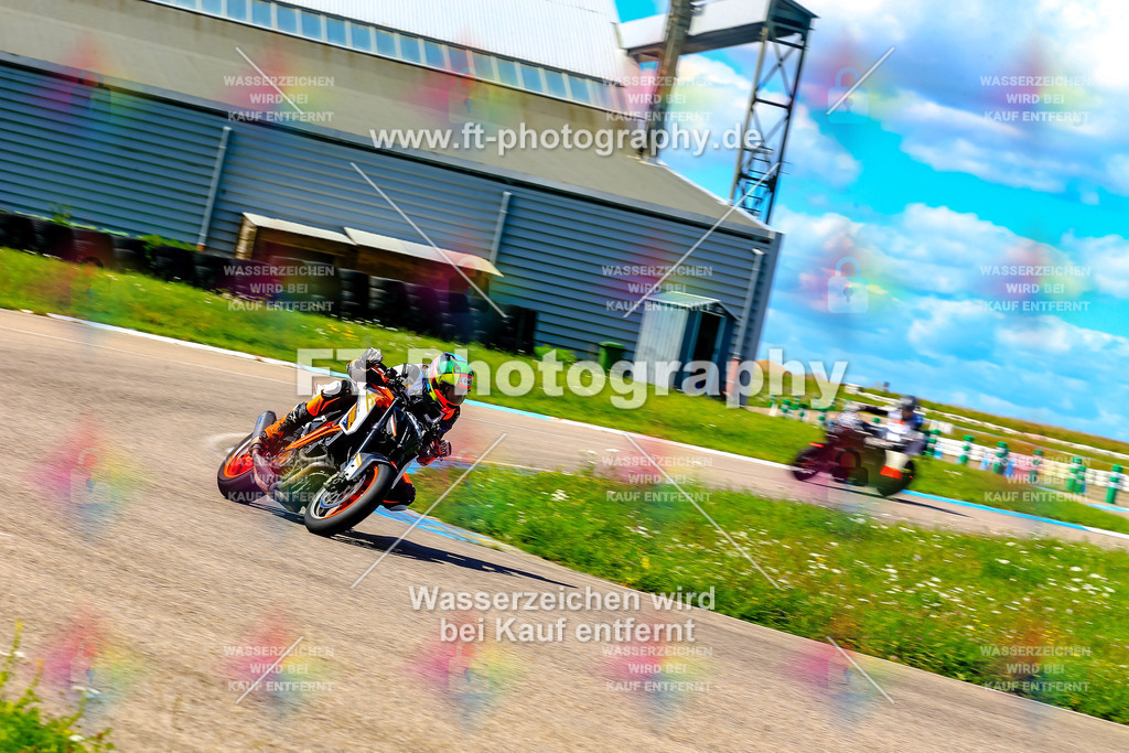 089-6174 | Hier findet Ihr Bilder von Touristenfahrten auf der Nürburgring Nordschleife oder von anderen Veranstaltungen die ich besucht habe. Viel Spass beim Durch Schauen 