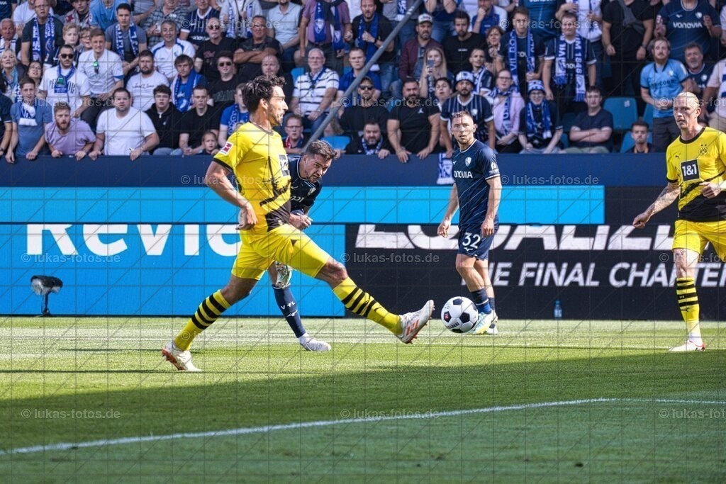 VfL Bochum - Borussia Dortmund 1:1 | Am 26. August 2023 kam der VfL Bochum in der 1. Bundesliga gegen Borussia Dortmund zu einem 1:1. - Realisiert mit Pictrs.com