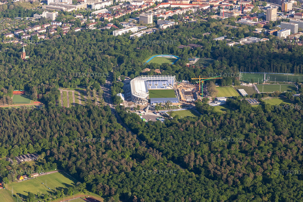 Luftbild: Erweiterungs- und Umbau- Baustelle am Sportstätten-Gelände des Stadion 