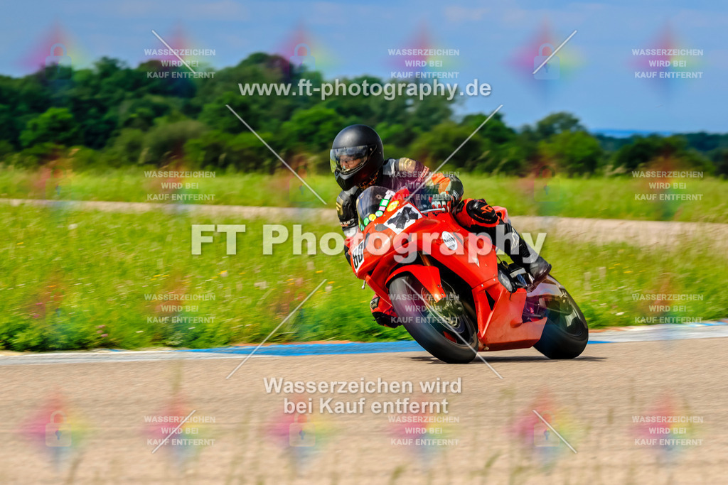 MotoTeam-1040 | Hier findet Ihr Bilder von Touristenfahrten auf der Nürburgring Nordschleife oder von anderen Veranstaltungen die ich besucht habe. Viel Spass beim Durch Schauen 