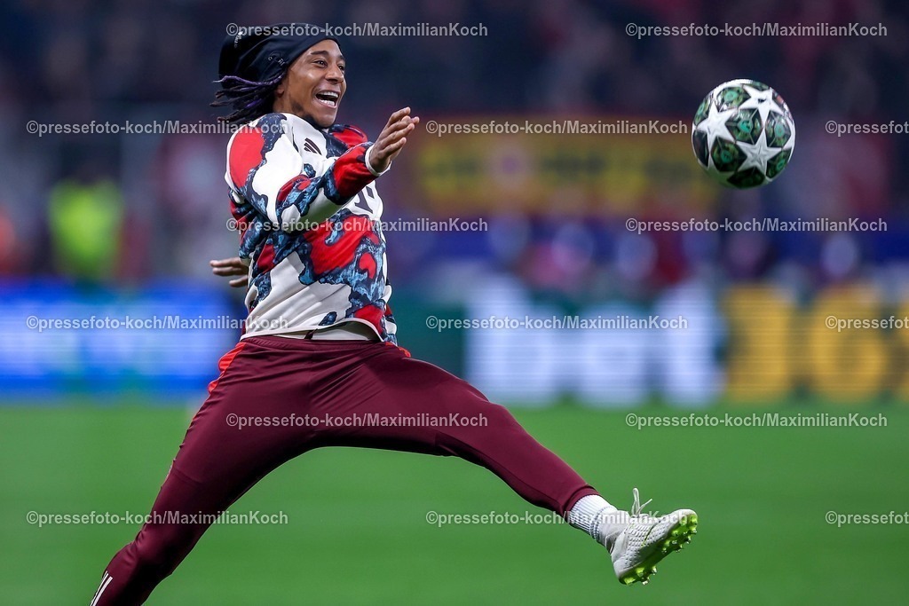 UCL11032502133 | 11.03.2025, Fußball, UEFA Champions League, Bayer 04 Leverkusen - FC Bayern München, Achtelfinale Rückspiel, BayArena, Saison 2024 2025: Michael Olise (FC Bayern #17)DFB regulations prohibit any use of photographs as image sequences and or quasi-video.