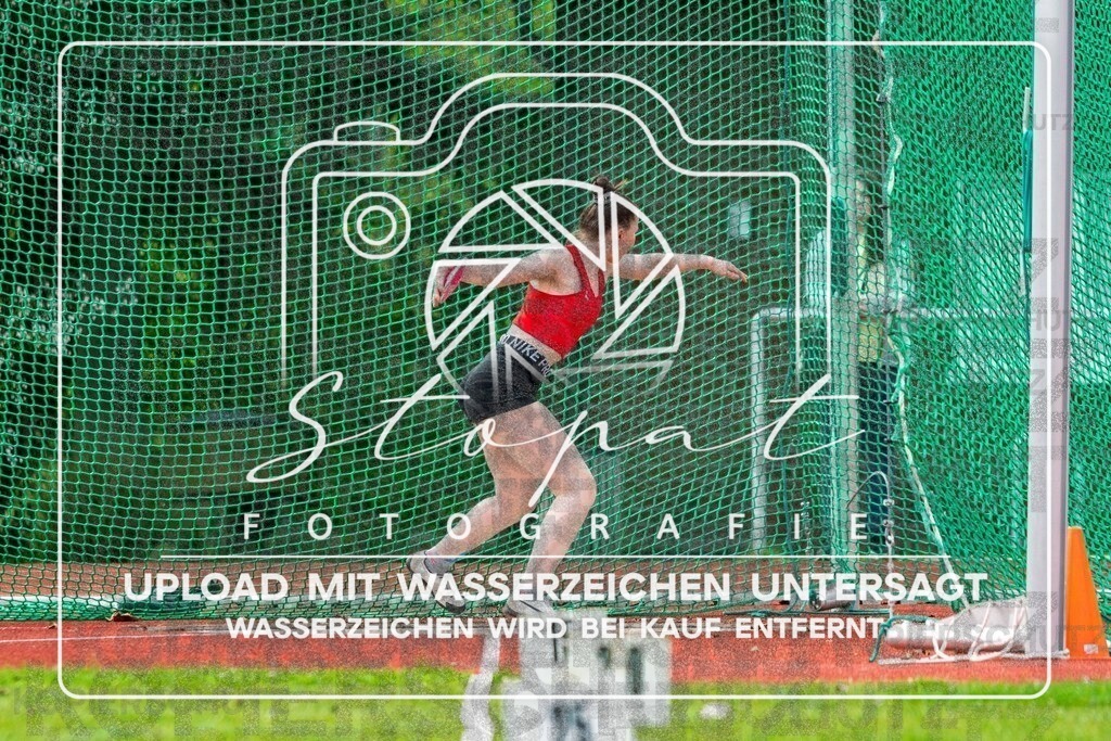KMHK-1040 | Liv Russmann (TV Jahn Schneverdingen (NI)) bei den Kreismeisterschaften Leichtathletik-Wurf Heidekreis 2026 im Boehmewaldstadion, Soltau (Simon Paul Stopat) - Realisiert mit Pictrs.com