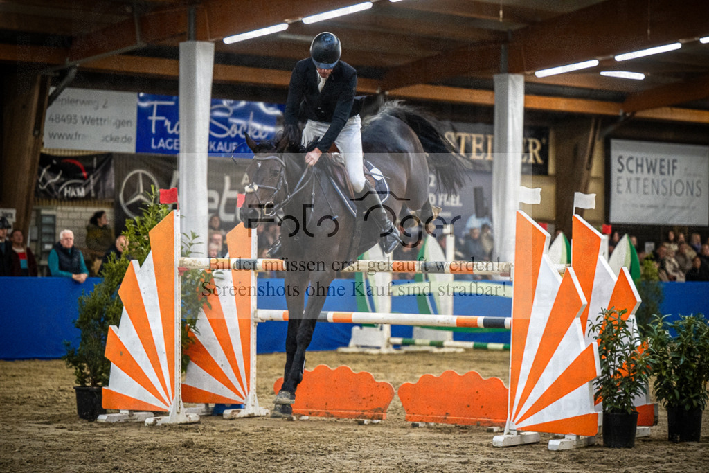 DOS_0921 | Entdecke hochwertige Reitturnierfotos von Foto Oger. Professionell, emotional und authentisch – jetzt Lieblingsmomente im Shop bestellen.Deutschlandweite Turnierfotografie. - Realisiert mit Pictrs.com
