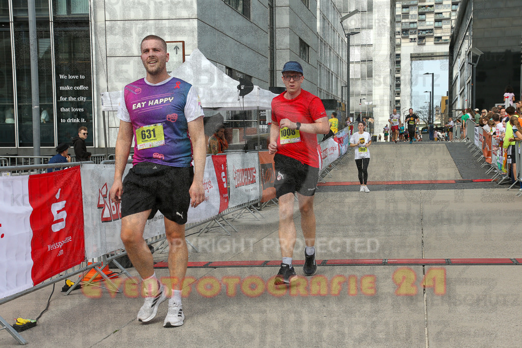250920_1328_EX1_4864 | Sportfotografie im Rhein-Sieg Kreis, Köln, Bonn, NRW, Rheinland Pfalz, Hessen, etc. Unser Tätigkeitsfeld umfasst den Laufsport vom Volkslauf über den Marathon, Duathlon, Triathon bis zum Ultralauf wie Kölnpfad Ultra oder Schindertrail.