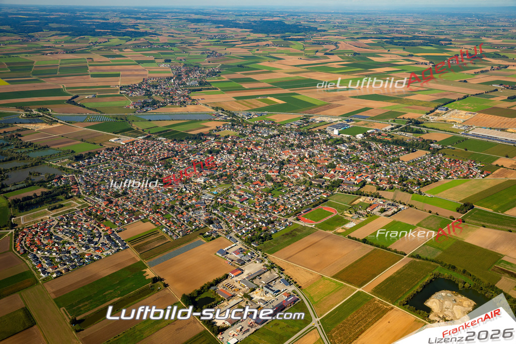 Das Luftbild zeigt :  Wallersdorf - Die Luftaufnahme wurde 2023 vom UL-Flugzeug aus erstellt ( keine Drohne ) - Hochauflösende Luftaufnahme - Für grossformatige Ausdrucke geeignet. Die Geschenkidee !Mit Lizenz und Bildrechte bestellbar