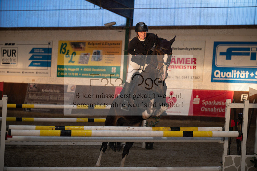 Hallenreittunier Voxtrup 2023 | Entdecke hochwertige Reitturnierfotos von Foto Oger. Professionell, emotional und authentisch – jetzt Lieblingsmomente im Shop bestellen.Deutschlandweite Turnierfotografie. - Realisiert mit Pictrs.com