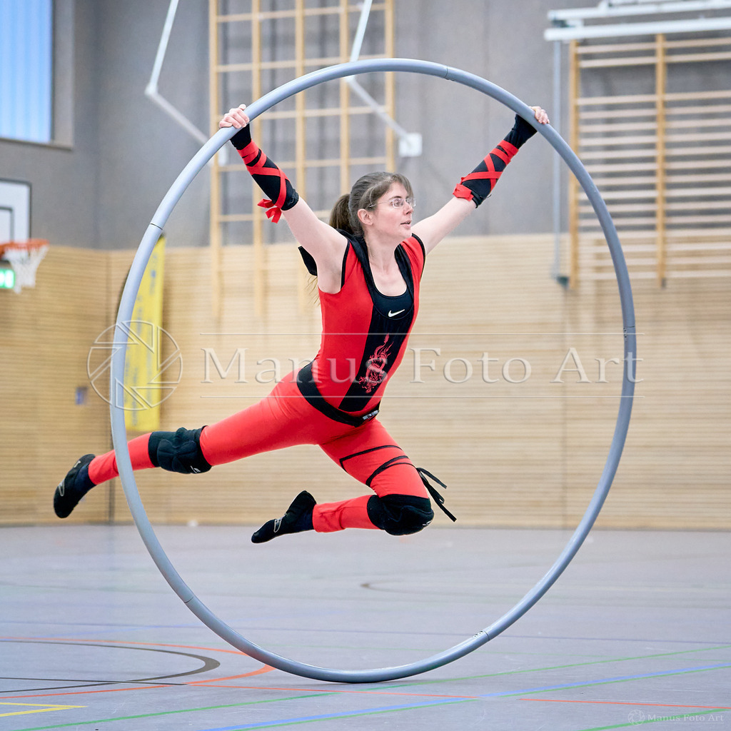 B-DSC08097 | Professionelle Sportfotografie in Hamburg, Schleswig-Holstein und Niedersachsen – spezialisiert auf Rhönrad, Geräteturnen, Leistungsturnen und rhythmische Sportgymnastik. Bundesweite Begleitung von Rhönrad-Events. Jetzt Sport-Fotos - Realisiert mit Pictrs.com