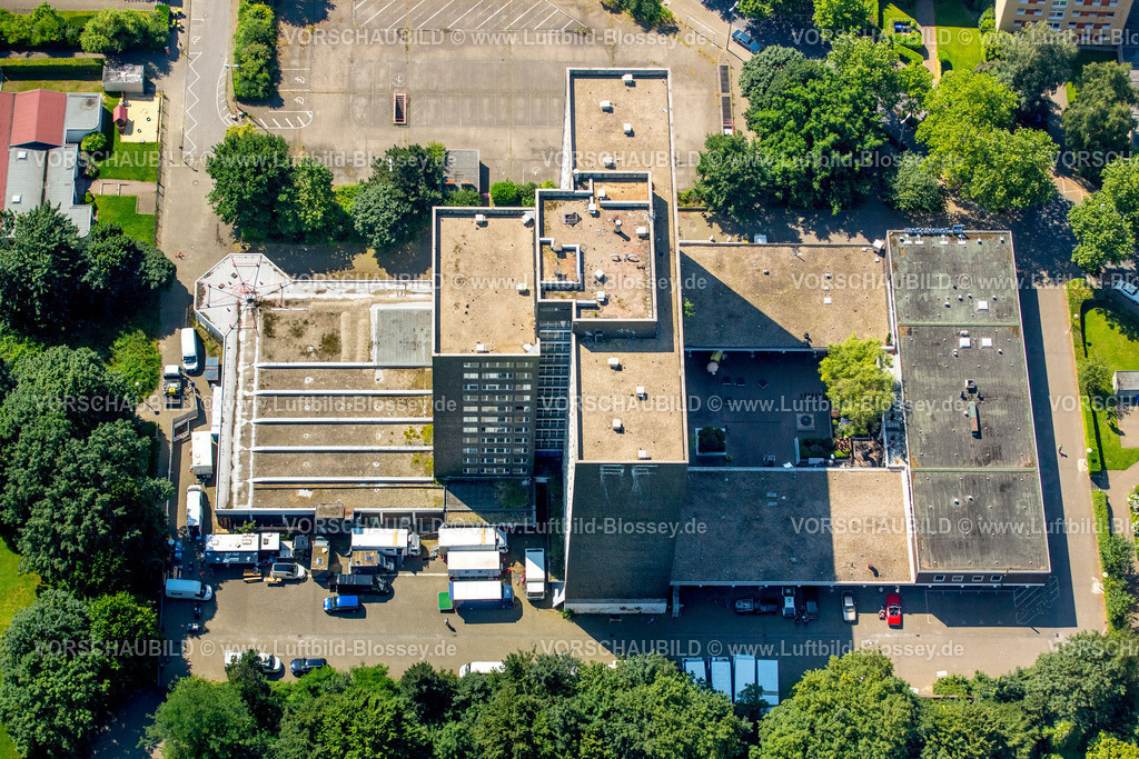 Gladbeck16072997 | Geiseldrama von Gladbeck, ARD-Spielfim, Originalschauplatz, Hochhaus mit Dreharbeiten Rentford-Nord Schwechater Straße, Gladbeck, Ruhrgebiet, Nordrhein-Westfalen, Deutschland