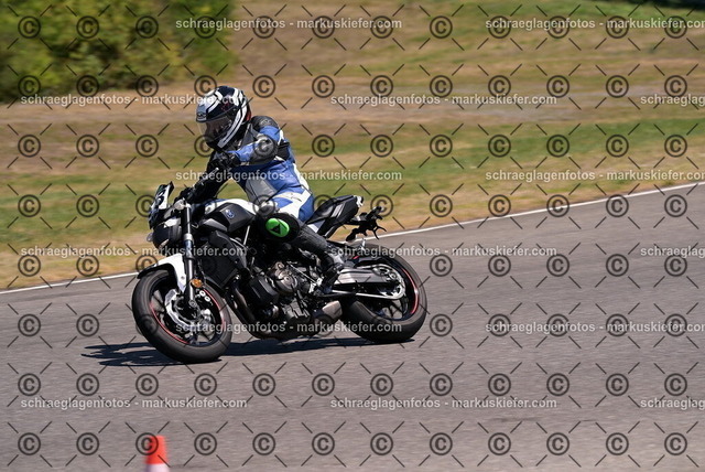 26bt04-1378 | markuskiefer.com - Realisiert mit Pictrs.com