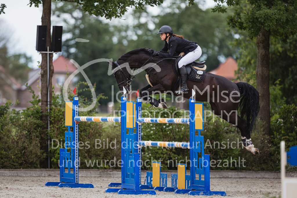 240614_Lemwerder_S1-Springen-530 | Deine schönsten Turniermomente als professionelle Fotos! Entdecke hochwertige Pferdesport-Fotografie im Online-Shop. Jetzt Fotos finden & bestellen!