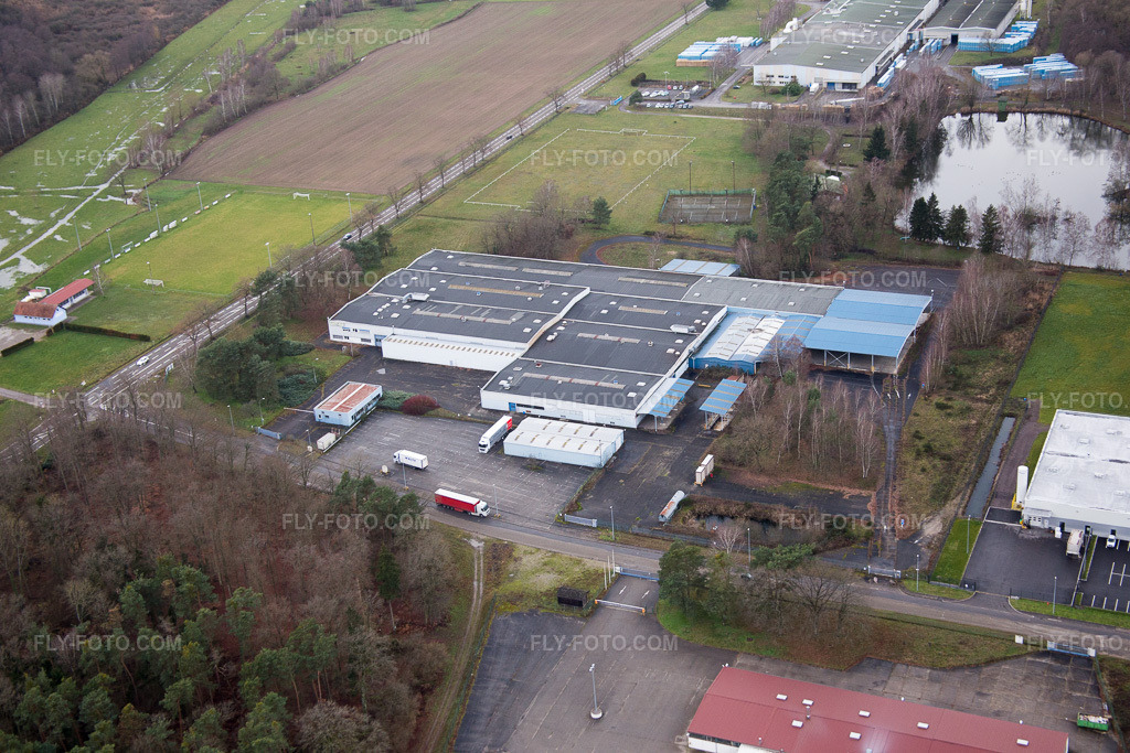 Aerial view: Autocars Anciens de / Euromobile SAS in the district Altenstadt in Wissembourg in the state Bas-Rhin, France.Photo: IMG_085863.jpg taken on 01/08/2016 by Werner Riehm/FLY-FOTO.comResolution of the original: 5472 x 3648 pxL\'association Autocars Anciens de France et son Conservatoire des Transports \xe0 Wissembourg en Alsace