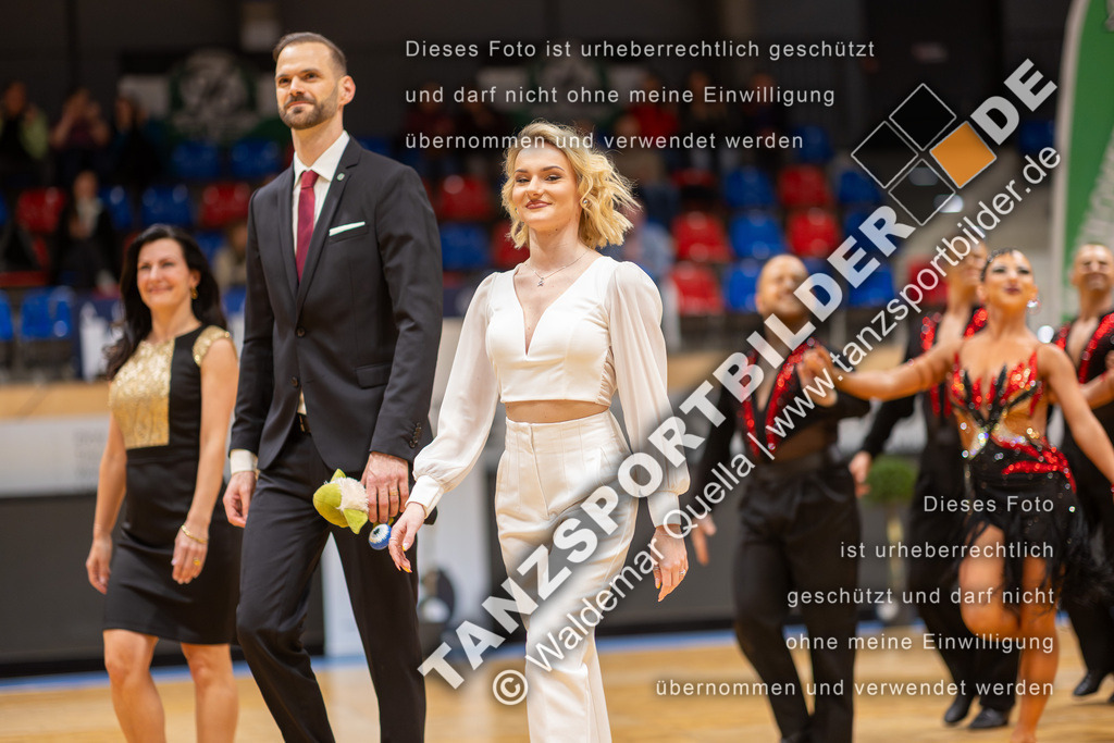 20260328-00036 | Hier finden Sie Tanz Bilder vom Latein und Standard Formationen tanzen. Sportbilder vom Tanzsport. Schöne Fotos und von Weltmeisterschaft, Europameisterschaft, Bundesliga, Regionalliga, Oberliga und Landesliga sowie von GOC Stuttgart, DanceComp, WM Bremen