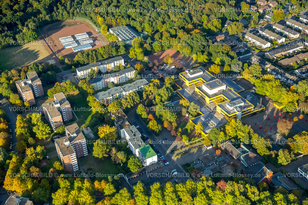 Gladbeck16103043 | Flüchtlingscontainer an der Gesamtschule Rentfort,  Gladbeck, Ruhrgebiet, Nordrhein-Westfalen, Deutschland