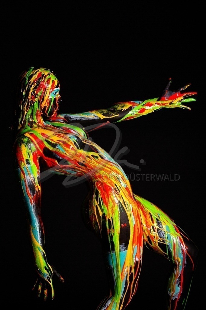 BodyArt-COLOURBLACKSPLASH_5812 | #002 | Modell: Milena | Foto: Dirk Ludwig - Realisiert mit Pictrs.com