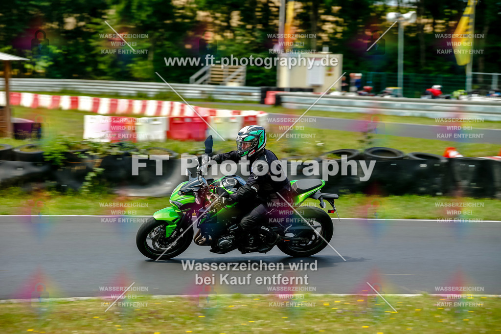 VBK-4834 | Hier findet Ihr Bilder von Touristenfahrten auf der Nürburgring Nordschleife oder von anderen Veranstaltungen die ich besucht habe. Viel Spass beim Durch Schauen 