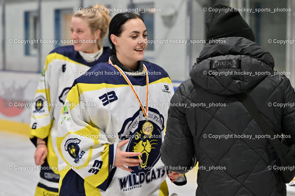 WILDCATS PATERNION & Lady Hawks Siegerehrung-Meisterfeier | #33 Oberauner Marianne Wildcats Paternion, Medailienübergabe, WILDCATS PATERNION &amp; Lady Hawks Siegerehrung-Meisterfeier, WILDCATS PATERNION &amp; Lady Hawks Siegerehrung-Meisterfeier am 12.03.2025 in Steindorf (Ossiachersee Halle), Austria, (Photo by Bernd Stefan)