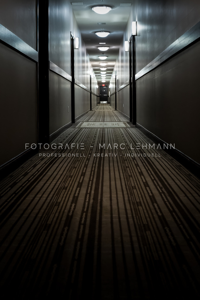 RockyMountains-Canmore-Hotelflur-Fotografie-Marc-Lehmann | Fotografie Marc Lehmann - Realisiert mit Pictrs.com
