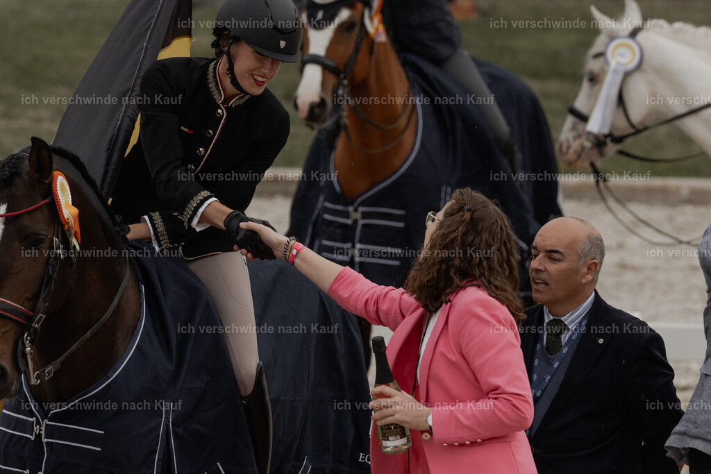 WE_DR_Stoib_siegerehrung_PI2025_664 | Pferd International München 2025