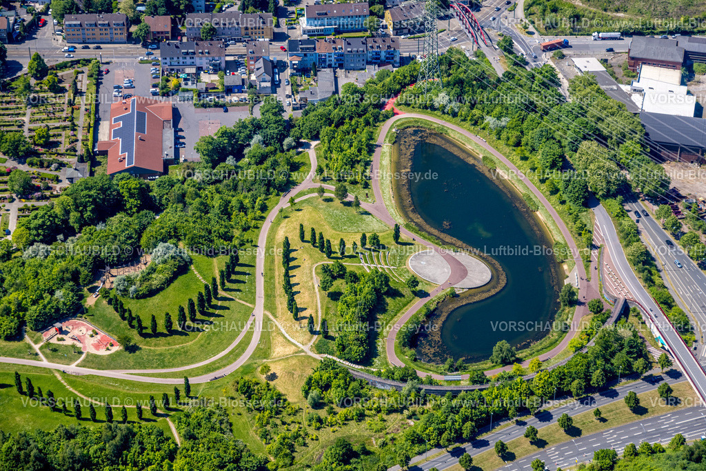 Essen250507561 | Luftbild, Kruppsee mit Freilichtbühne und Park, Westviertel, Essen, Ruhrgebiet, Nordrhein-Westfalen, Deutschland