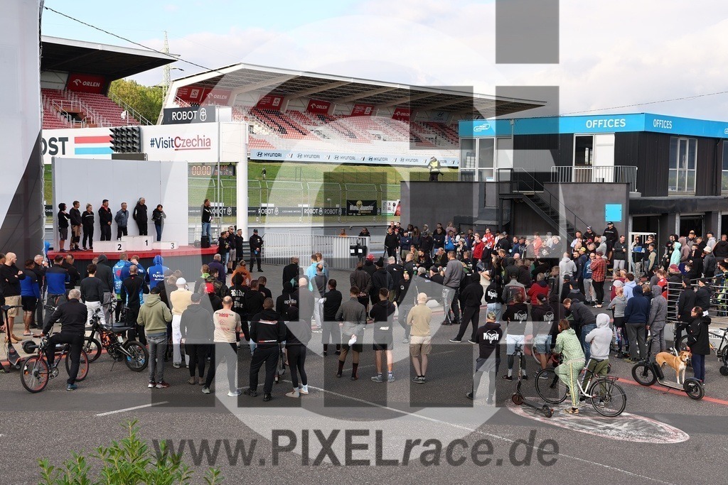 social-20250822_00054 | Schöne Erinnerungen an spannende Momente - das festzuhalten ist unser Job. PIXELrace.de ist seit 2003 auf den Rennstrecken Europas unterwegs um die Action draußen beim Fahren und die wunderbare Stimmung imm Fahrerlager für euch einzufangen.