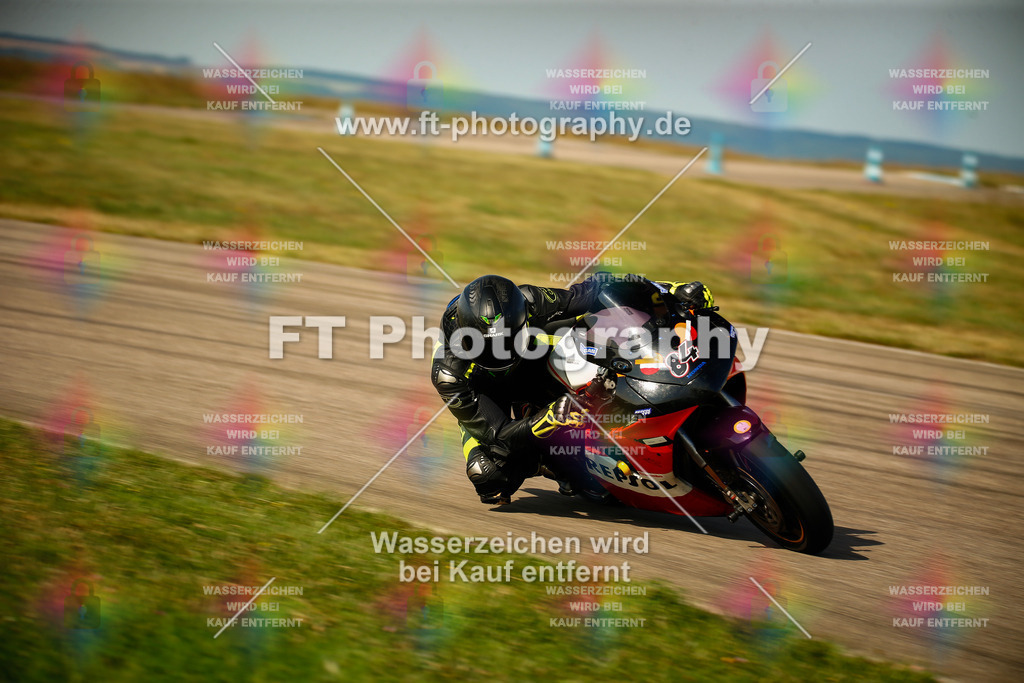 _MOT5899 | Hier findet Ihr Bilder von Touristenfahrten auf der Nürburgring Nordschleife oder von anderen Veranstaltungen die ich besucht habe. Viel Spass beim Durch Schauen 